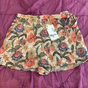NWT show me your mumu bloomtastic wrap shorts